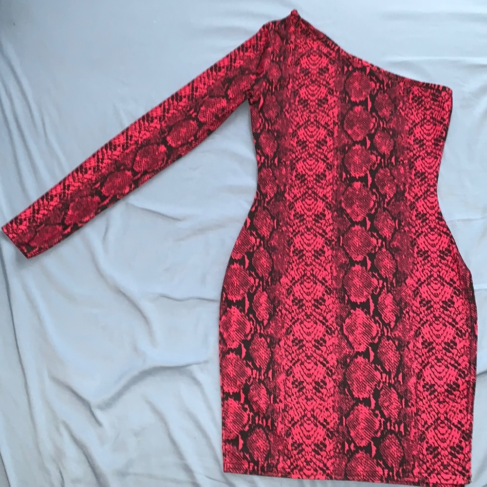Pink Snake Print One Shoulder Split Bodycon Dress
